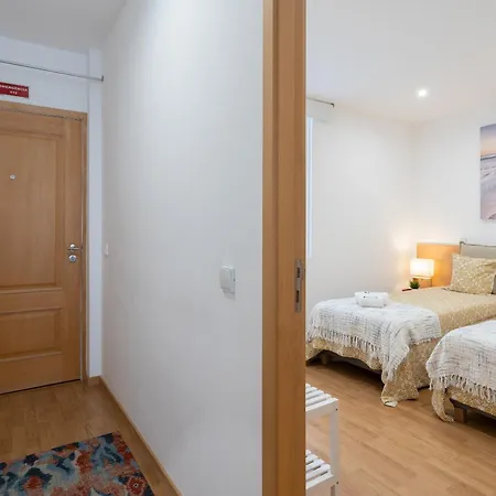 Host Wise - Colorful Fresh Flats - Batalha Apartment Porto Room photo
