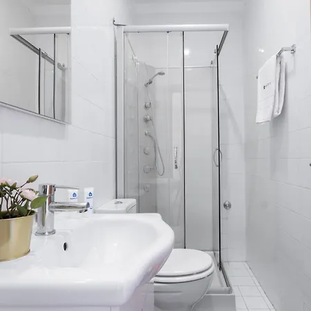 Host Wise - Colorful Fresh Flats - Batalha Apartment Porto Room photo
