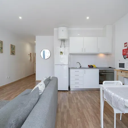 Host Wise - Colorful Fresh Flats - Batalha Apartment Porto Room photo