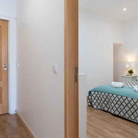 Host Wise - Colorful Fresh Flats - Batalha Apartment Porto Room photo